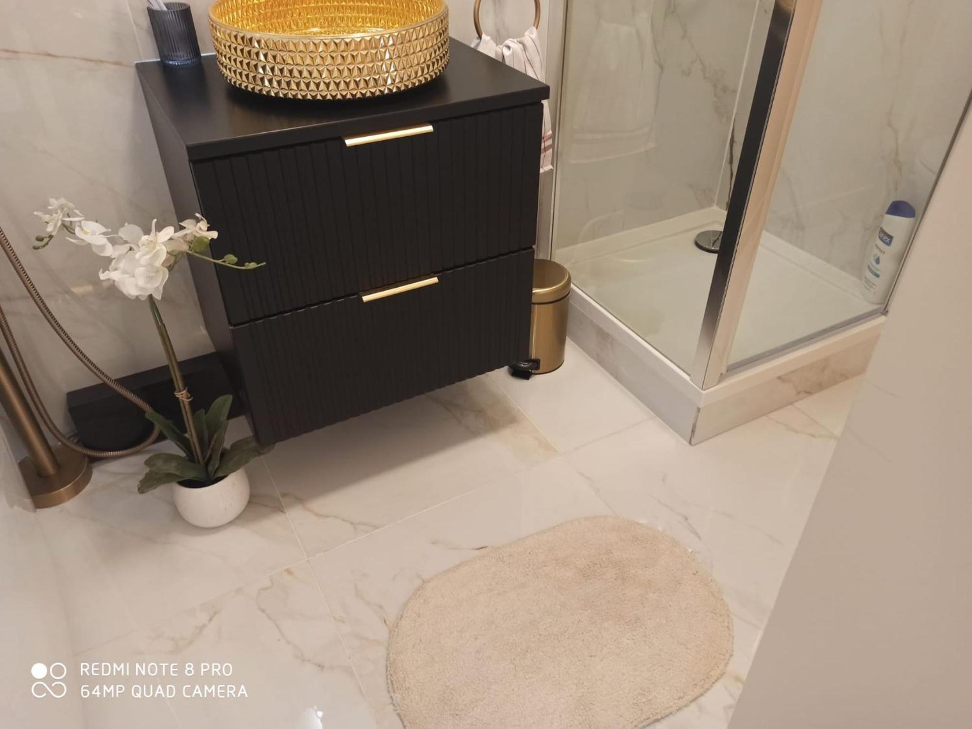 Appartement Elegant Avec Baignoire